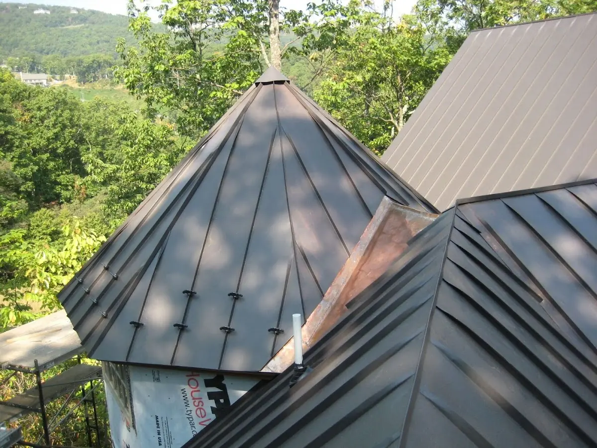 Professional Roof Tarp Installation by Craftsman Roofing in Woodhill